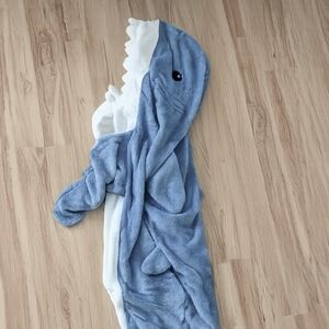 Cozy Blue and White Plush Hooded Blanket